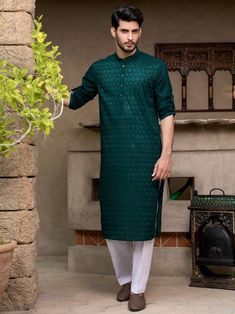 Cllothing aiddiy for men Shalwar Kamez Design, Jago Outfits, Men Ethnic Wear India, Himmat Sandhu, Kurta Pajama Design, Punjabi Kurta, Eid Kurta, Pajama Design