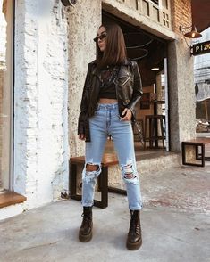 Dr Martens Outfit, Diy Outfits, Converse Outfits, Doc Martens Outfit, Fest Outfits, Mode Boho, Outfit Jeans, Fashion Weeks, Inspired Outfits