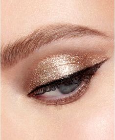 Eye Makeup Glitter, Stila Glitter And Glow, Make Up Designs, Liquid Eye Shadow, Dramatic Eye Makeup, Allison Argent, Dramatic Eyes, Makeup Guide, Caroline Forbes