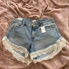 Distressed Denim Shorts Ruffle Lace New Size 14 Jean Shorts 2024, Spring High-waisted Shorts With Lace Trim, Forever 21 Cutoff Jean Shorts For Spring, Forever 21 Cutoff Shorts For Spring, Forever 21 Ruffled Bottoms For Summer, Forever 21 Spring Cutoff Shorts, Chic Ruffled Bottoms From Forever 21, Forever 21 Medium Wash Jean Shorts For Spring, Forever 21 Denim Bottoms With Frayed Hem