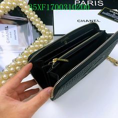 Size: 19.5cm*10.5cm It comes with Dust box, Care manual, Tag, and Paper bag. Chanel Wallet Small Cheap, New Handbags, Paper Bag, Fashion Statement, Wellness Design, Clutch Bag, Wallet, Things To Come, Shoulder Bag