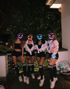 Halloween Aesthetic Costume Ideas Group, Scary Halloween Trio Costumes, Halloween Party Costumes For Teens, Scary Halloween Costumes For Groups, Halloween Aesthetic Ideas, Cute Halloween Outfits For Best Friends, Cute Halloween Costumes Scary, Scary Halloween Costume Ideas Group, Best Friend Halloween Costumes Scary