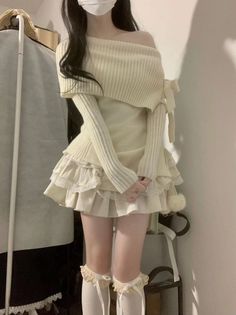 Size: XL, Color: White College Outfits Aesthetic, Preppy Mode, Korean Fashion Casual, Eve Dresses, New Years Eve Dresses, Estilo Preppy, Off Shoulder Sweater, Knitted Tops, 가을 패션