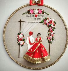 16 inches Wedding Cards Handmade Embroidery, Handmade Wedding Anniversary Gifts, Handmade Wedding Gifts Embroidery, Wedding Anniversary Diy Decor, Hand Embroidery Designs Wedding, Marriage Anniversary Painting, Wedding Embroidery Hoop Couple Drawing, Wedding Anniversary Hoop Art, Wedding Anniversary Hoop Embroidery