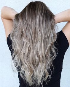 25 Best Ways to Get a Sandy Blonde Hair Color for Natural Depth Sandy Blonde Hair With Highlights, Sandy Blonde Hair Color, White Blonde Highlights, Sandy Blonde Hair, Blonde Shades, Bright Blonde Hair, Strawberry Blonde Hair Color, Icy Blonde Hair