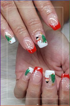 Get into the holiday spirit with these 50  adorable Snowman nail art designs! Whether you prefer short or long nails, we've got creative ideas for every nail type. Get inspired with these amazing designs featuring Frosty the Snowman and other winter motifs. Choose from a variety of cute and simple shades of blue and white, and add some extra flair with easy nail art designs. Don't miss out on these amazing Snowman nail art designs that will have you feeling festive and fun 💅❄️ Christmas Lights Nail Art Designs, Snow Man Nail Art, Snowmen Nail Designs, Snowman Christmas Nails, Beachy Nail Designs, Winter Motifs, Snowman Nail, Snowman Nail Art, Classy Nail Art Ideas