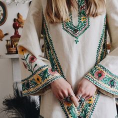 Hippy Chic, Vintage Embroidery, Hippie Chic, Look At You, Bohemian Chic, Hippie Style, Passion For Fashion, Bohemian Style, Hippie Boho