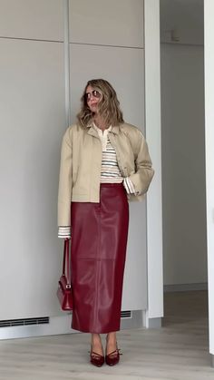 Orange And Burgundy Outfits, Burgundy Leather Skirt Outfit, Red Leather Skirt Outfit, Red Maxi Skirt Outfit, Burgundy Skirt Outfit, Red Long Skirt, Parisian Outfits, Red Leather Skirt, Red Maxi Skirt