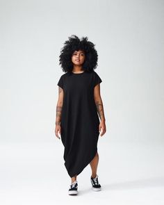 Geneva V-Neck Dress - Black | Universal Standard Curvy Petite Fashion Summer, Fall Fashion Petite, Curvy Petite Fashion, Gaun Fashion, Petite Fashion Tips, Universal Standard, Mode Casual, Black Women Fashion, Summer Style Casual