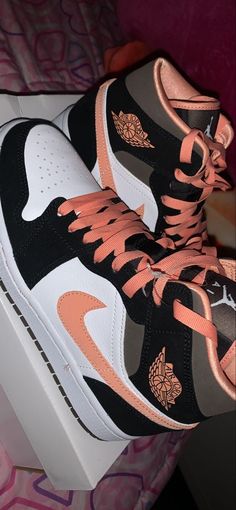 Nike Air Jordans Girls, Air Jordan Shoes Aesthetic, Air Jordan 1s Aesthetic, Aesthetic Nike Shoes Women, Snikers Shoes Girls Sneakers, His And Hers Matching Shoes, Jordans For Women Aesthetic, Nike Air Jordans Aesthetic, New Jordans 2023