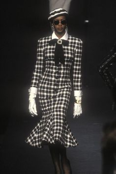 Valentino 90s, Mode Chanel, Valentino Couture, Princess Caroline, Claudia Schiffer, Naomi Campbell, Mode Inspo