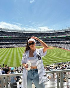 Cute Baseball Game Outfit, Baseball Game Outfit Ideas, Game Outfit Ideas, Baseball Game Outfit