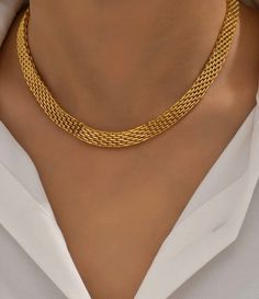 Stainless Steel Minimalist Chain Necklace. Non-tarnish. Adjustable length 15.7-17.7 inch Golden Chain, Gold Collar Necklace, Modern Gold Jewelry, Golden Necklace, Golden Jewelry, Gold Necklace Women, Dress Jewelry, Wedding Jewellery Necklace, Chains For Men