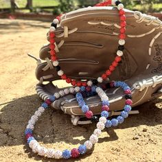 Clay Bead Bracelet Ideas Baseball, Softball Bead Bracelet, Baseball Bracelets, Baseball Necklace Diy, Baseball Washer Necklace Diy, Baseball Necklace, Number Beads, Baseball Wallpaper, Nifty Crafts