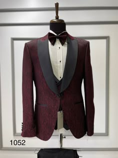 Maroon Prom Suit, Maroon Prom, Engagement Suits, Outfit Patterns, Suits Groom, Sales Executive, Groom Suits, Stylish Mens Suits