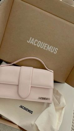 jacquemus Le Bambino Pink Jaquemus Bags, Jacquemus Bag Pink, Jacquemus Bag Aesthetic, Pink Jacquemus Bag, Pink Jacquemus, Jacquemus Bags, Luxury Things, Zara Drip