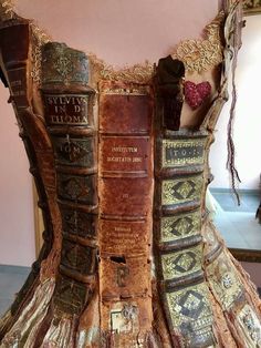 “Amazing!  by french artist Sylvie Facon” Moda Steampunk, Steampunk Tendencies, Vintage Book Covers, 다크 판타지, Mix Media