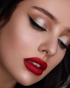 Makeup Bibir, Red Lipstick Makeup Looks, Makeup Cantik, Red Lips Makeup Look, Red Lipstick Makeup, Red Lip Makeup, Pink Eyeshadow, Eye Shadows