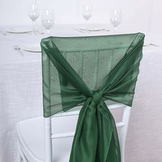 Explore our 5-pack hunter emerald green DIY designer chiffon chair sashes. Perfect for adding elegance to any chair. ✓ Buy now and elevate your event decor! Emerald Green And Purple Wedding, Tiana Quince, Emerald Wedding Decor, Green Quinceanera Theme, Emerald Wedding Colors, Quinceanera Theme, Green Quinceanera, Floating Candle Centerpieces, 55th Anniversary