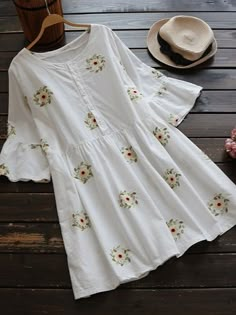 Летнее платье в свободном стиле / sunny2409 / 30.06.2018 / Фотофорум на BurdaStyle.ru Dress Tops For Women, Top Designs For Women, Ladies Top, Frock Design, Kurta Designs