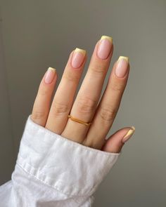 Engagement Nails, Plain Nails, Cute Spring Nails, Daisy Nails, Smink Inspiration