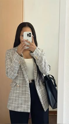 Cooperate Baddie Outfits For Women, Business Blazer Outfits For Women, Corporate Baddie Winter Outfits, Corporate Attire Black Women, New York And Company Outfits, Corporate Girly, Corporate Outfits For Black Women, Office Work Outfits Women, Official Outfits For Women