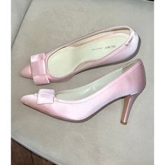 Slightly Worn On Bottom But Otherwise In Perfect Condition. Cute Bow Details. Open To Offers Size 8 Cute Pink Heels, Dkny Shoes, Vintage Coquette, Shoes Vintage, Shoes Collection, Cute Bow, Pink Heels, Closet Fashion, Ballerina Flats