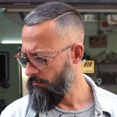 Barba Hipster, Bart Styles, Haircut Gray Hair, Edgy Bob, Beard Hairstyle, Short Grey Hair, Beard Styles For Men, Corte De Cabelo Masculino, Beard No Mustache