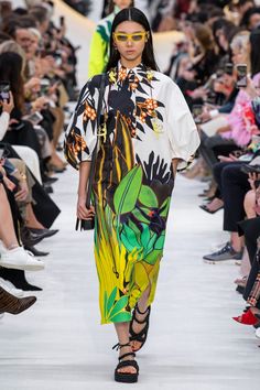 Ready To Wear 2024, Valentino Collection, Catwalk Fashion, Vogue Australia, Mode Vintage