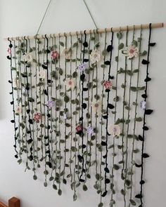 Crochet Garland Crochet Wall Vines, Crochet Vines Pattern, Natural Wood Home Decor, Cottagecore Crochet, Crochet Garden, Crochet Wreath, Crochet Aesthetic