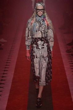 Gucci Spring 2017 Ready-to-Wear Fashion Show Ugly Outfits, High Fashion Couture, Fashion 2017, Spring 2017, Fashion Details, Primavera Estate, Couture Fashion