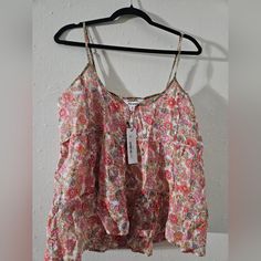 Summer Womens Top Country Fest, Colorful Blouse, Colorful Blouses, Cute Womens, Model Inspo, Minimal Outfit, Outfit Trends, Womens Tops Summer, Flowy Tops