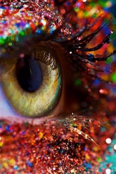 wow yes Glitter Photography, Look Into My Eyes, Foto Tips, Glitter Eyes, Foto Art, Eye Make, Eye Art, All That Glitters, Pics Art