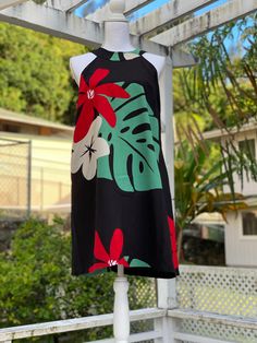 womans African Bridesmaid Dresses, Aloha Dress, Romantic Status, Hawaiian Culture, Batik Fashion, Black Halter, Halter Style, Bold Prints, Xl Dress