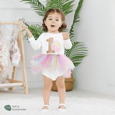 Multi-layer gradient mesh dress with ruffled hem and hairband for baby girls. Perfect for adding sweetness to outings and daily wear. Fabric composition: Skirt - 100% nylon; Bodice - 65% polyester, 7% spandex, 28% acetate fiber. Suitable for autumn wear and daily outing Size: 12-18 Months.  Color: White.  Gender: female.  Age Group: infant. Newborn Pattern, Sweet Pictures, Autumn Wear, Sweet Pic, Ruffle Romper, Fairy Dress, Boho Print