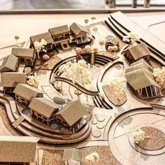 a model train set is shown on the table