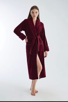 100% Bamboo heavy and thick woven luxury cozy super soft bathrobe It's a one of a kind, special handloomed terry cloth Bamboo fabric, highly absorbant and quick dry. Organic bamysuper soft Turkish towel robe Available sizes -Small -medium Large/xlarge -2xlarge -3xlarge Fits true to size or slightly larger. Luxury quality, you will love it. Warm/Cold water machine washable, air dry for best usage. Low heat tumble dry is fine. We guarantee your satisfaction. Made in turkey You may order luxurious Christmas Robe Pink, Luxury Winter Robe For Women, Burgandy Bridesmaids Robes, Winter Night Dress, Brand Collab, Winter Sleepwear, Luxury Winter, Water Machine, Girls Dress Up