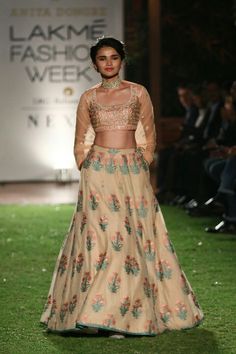 Bridal Wear Indian, Brocade Lehenga, Indian Bridal Dress, Summer Wedding Outfits, Lakme Fashion Week, Bridesmaid Outfit, Indian Wedding Outfits