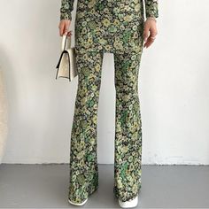 Zara Green Floral Flare Pants Is Size Women’s Us Medium. Never Worn, Brand New Without Tags. On The Longer Side If You’re Petite. Stretch Floral Print Pants For Fall, Green Trousers Set For Spring, Fitted Floral Print Wide Leg Pants, Trendy Fitted Floral Print Pants, Fitted Floral Print Wide Leg Trousers, Fitted Floral Print Pants, Fitted Floral Print Long Pants, Fitted Floral Print Full-length Pants, Fitted Floral Print Full Length Pants