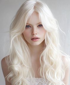 Beachy waves in platinum blonde offer a carefree and relaxed vibe. This style is ideal for long hair, adding a sun-kissed, casual look that’s perfect for summer. The platinum blonde color enhances the natural shine, making this a stunning option for everyday wear. Natural Platinum Hair, Soft Summer Blonde Hair, Platinum Blonde Hair Balayage, Natural Platinum Blonde Hair, White Platinum Hair, Soft Summer Hair Color Ideas, White Hair Female, Fresh Blonde Hair, Hair Color Platinum