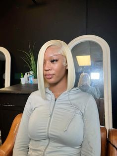 Blonde Bob Black Women, Bob Black Women, Blond Bob, Black Girls Hairstyles Weave, Bob Black, Basketball Hairstyles, Girl Hair Colors, Blonde Bob Wig