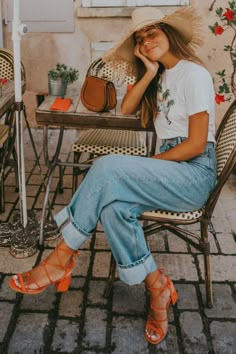 reprodução pinterest - sandália aberta, calça jeans e blazer - sandália aberta - verão - street style Denim On Denim, Mode Boho, Summer Outfit Inspiration, Outfits Winter, Mode Inspo, Mode Vintage, Mode Inspiration, Looks Vintage