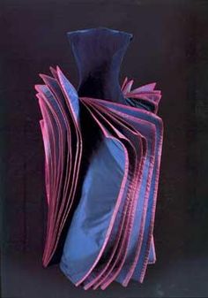 Saree Draping, Philadelphia Museums, Philadelphia Museum Of Art, Taffeta Dress, Fashion History, Fashion Details