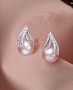 Classy jewelry #diamond #pearl #fashion #jewelry Gold Earrings For Kids, Pearl Earrings Designs, Real Diamond Earrings, Gold Earrings Models, Pearl Fashion, Jewellery Design Sketches