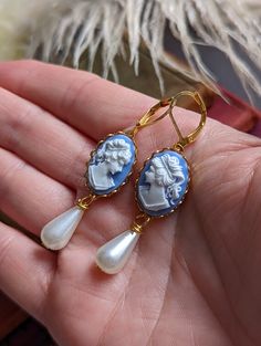 Regency Earrings, 1800s Jewelry, Regency Aesthetic, Regency Jewelry, October Jewelry, Tiara Accessories, Headpiece Accessories, Victorian Earrings, Weird Gifts