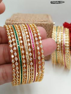 Kada Bangles, Designer Bangles, Classic Jewellery, Bangle Design, Indian Wedding Jewelry Sets, Bridal Necklace Designs, Gold Jewelry Outfits, Diamond Pendent, Diamond Pendants Designs