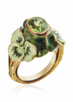 Green Enamel Ring, Art Nouveau Rings, Art Nouveau Fashion, Lalique Jewelry, Bijoux Art Deco, Bijoux Art Nouveau, Art Nouveau Ring, Rene Lalique, Fantasy Closet