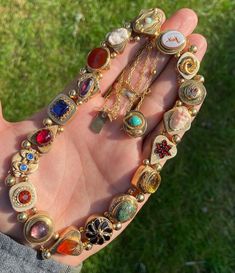 Gold Gem Jewelry, Gold And Gemstone Jewelry, Slider Bracelets, Slider Necklace, Dope Jewelry Accessories, Eclectic Jewelry, Jewellery Necklaces, Vintage Jewelry Earrings, روتين العناية بالبشرة