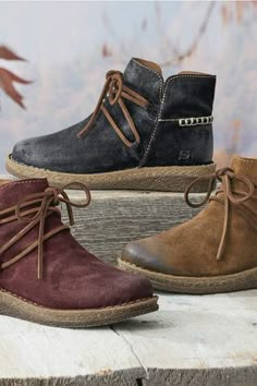 Naturally comfortable booties with Børn’s signature quality. Soft, hand-finished distressed leather uppers with inner zip, cork-infused midsoles and removable cushioned footbeds. Orthopedic Shoes Stylish, Shoes Wardrobe, Pretty Clothing, Boot Barn, Shoes Stylish, Shoes And Socks, Orthopedic Shoes, Knit Denim, Mommy Style