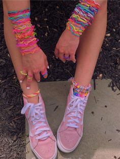 Indie Kidz, 2010s Aesthetic, Kidcore Aesthetic, Silly Bands, Estilo Indie, Indie Girl, Aesthetic Indie, Indie Aesthetic